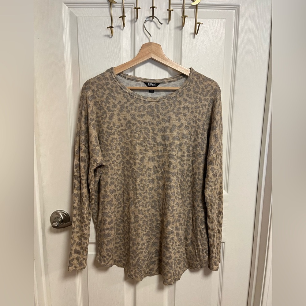 Buffalo David Bitton Beige Knit Animal Print Top